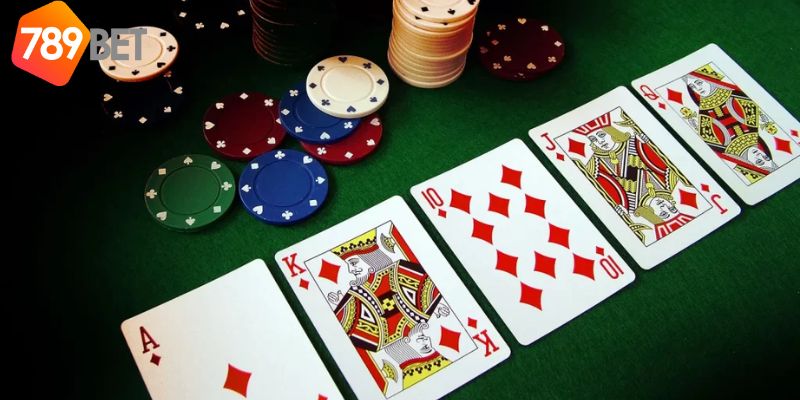 Tiến Lên Poker: Kết hợp giữa Tiến Lên và Poker 4 Tiến Lên Poker